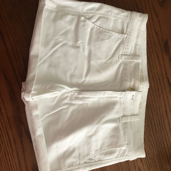 New Without Tags American Eagle White Shorts - Picture 1 of 3